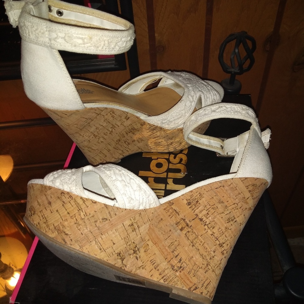Platform wedges frim Charlotte Russe